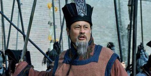 Bi mat hop qua rong cua Tao Thao khien Tuan Uc dot ngot tu van