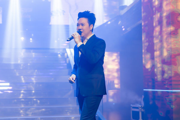 Le Hieu: Yeu vo hon khi tro ve nha sau vai ngay di dien xa-Hinh-2