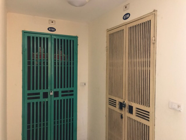 Sau vu chay, chung cu gan Cong ty Rang Dong nhu... 'nha hoang'-Hinh-2