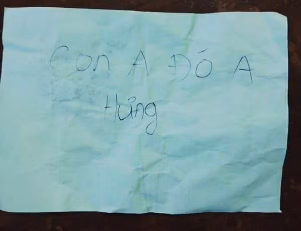 Tin moi vu tre bi bo roi kem mau giay 'Con anh do anh Hung'-Hinh-2