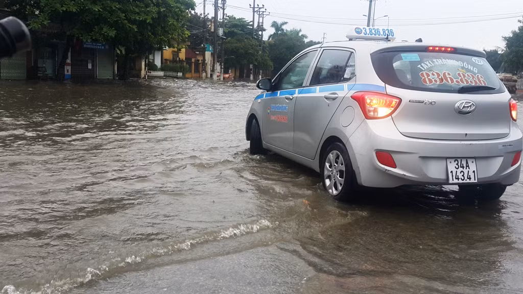 Anh: TP Hai Duong "thanh song" sau con mua lon-Hinh-2