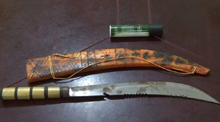 Khoi to nhom “con do” vac hung khi de doa cong an xa-Hinh-2