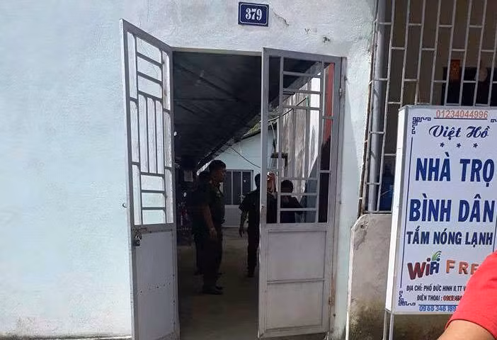 Lang Son: Bang hoang phat hien doi nam nu tu vong trong phong tro