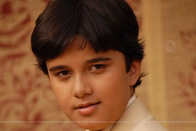 Chan dung my nam trong phim Co dau 8 tuoi