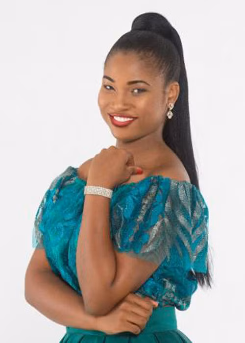 Người đẹp đến từ Tanzania sở hữu thân hình tròn trịa và gương mặt kém xinh. Cô 19 tuổi, cao 1,73m.