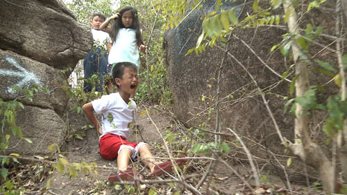 Qua đó các bé hiểu được những khó khăn trong cuộc sống để biết cách vượt qua và tự lập hơn. Đôi khi để đạt được những kết quả ấy, các bé phải đánh đổi bằng nước mắt.