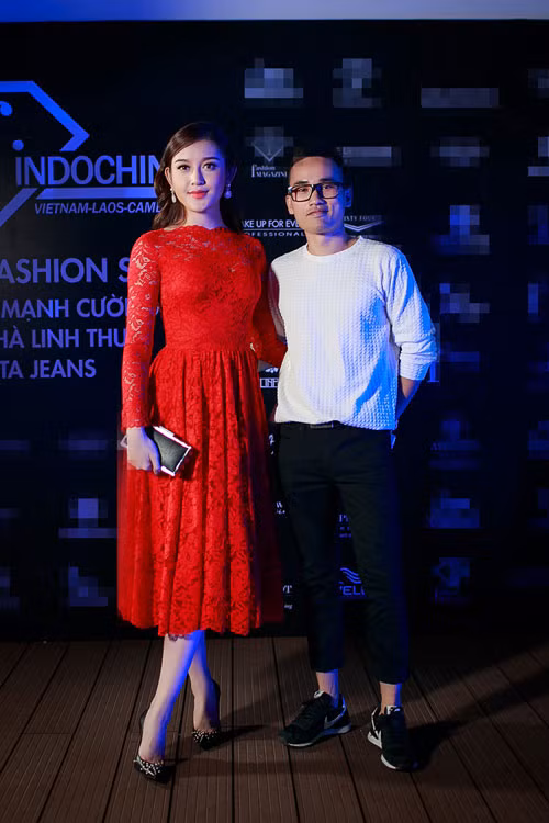 Cô thân thiết cùng NTK trẻ Hà Duy, người anh cô yêu quý.