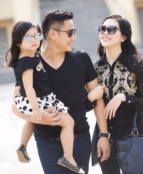 Và sau hơn 4 năm với những thử thách trong hôn nhân, Minh Tiệp luôn nắm chặt tay Thùy Dương đi đến bến bờ hạnh phúc. Anh đã trở thành người đàn ông hoàn hảo trong mắt vợ con và người thân. Chính người đẹp Cao Thùy Dương với sự chín chắn bao dung độ lượng đã khiến Minh Tiệp trở nên tốt đẹp hơn trong mắt mọi người. Chính cô cũng giúp nam diễn viên "Lập trình trái tim" tìm được bản thân để tập trung cho công việc kinh doanh.