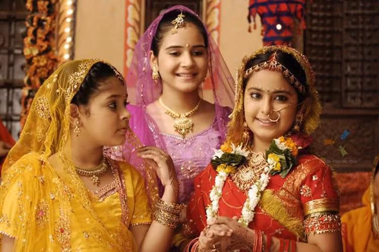 Hiện tại, phim “Cô dâu 8 tuổi” thu hút sự chú ý không những của khán giả Ấn Độ mà còn khán giả Việt Nam. Theo thông tin mới nhất, bộ phim sẽ kéo dài 1.927 tập và nhiều khả năng số tập sẽ tăng lên.