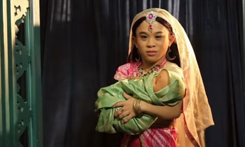 Ngoài tạo hình, diễn xuất của Xuân Tiến cũng mang lại nhiều tiếng cười cho cư dân mạng.