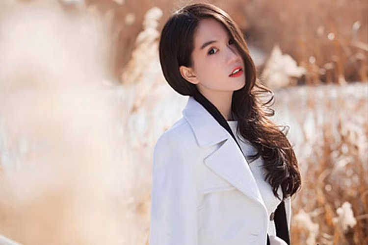 Ngoc Trinh phan ung la khi Thanh co co boc bi bat