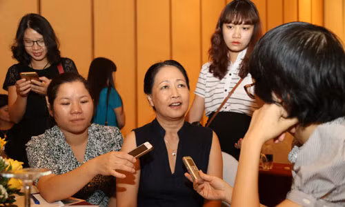 Minh Tiep bat ngo lam ong xa ''Vang Anh'' Minh Huong-Hinh-3