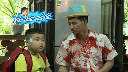 Ít khi được chứng kiến cuộc sống của một gia đình nhiều thế hệ, Bi béo - con trai danh hài Xuân Bắc không khỏi bị bối rối đôi chút. 