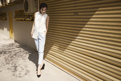 Cô ghét sự giả dối, bởi người đẹp cho rằng những ai giả dối đều yếu đuối và tự ti.