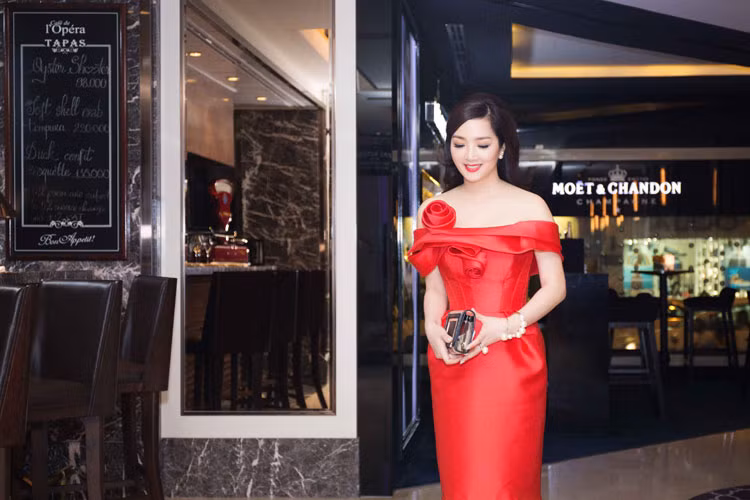 Vóc dáng đẹp cùng làn da lụa là đã khiến Giáng My càng trở nên xinh đẹp gợi cảm.