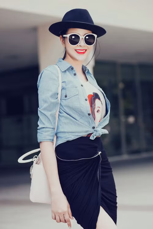 Sella Trương thích thể hiện bản thân và tự chăm sóc thật tốt cho mình. Photo : Tiên Nguyễn Stylist : Tân Đà Lạt Makeup: Phuc Nghia hair : Hà Duy Nam