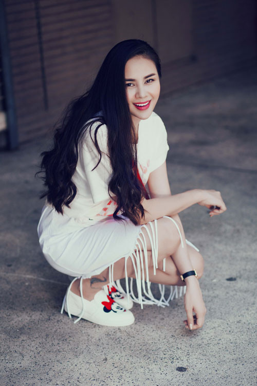 Thời gian gần đây, cô tiếp tục xây dựng hình tượng diễn viên chuyên nghiệp và mạnh dạn thử sức với điện ảnh qua một số vai diễn trong Tối nay 8 giờ, Oan hồn...