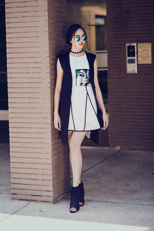 Ngoài niềm đam mê với điện ảnh, Sella Trương còn đam mê kinh doanh. Cô được xem là kiều nữ giàu có của làng giải trí Việt.