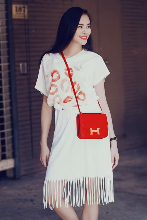 Ngoại hình ưa nhìn giúp cô phù hợp với những vai diễn tiểu thư, chính diện.