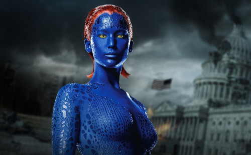  Jennifer Lawrence trong vai Mystique. Trong tập phim X-Men: First Class, khán giả có cơ hội gặp một Mystique thời trẻ qua sự thể hiện của Jennifer Lawrence. Khi nhập vai, Jennifer Lawrence đã thể hiện được lối diễn tự nhiên và gây ấn tượng mạnh trong vai siêu anh hùng gợi cảm.