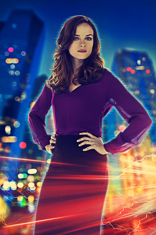  Danielle Panabaker trong vai Caitlin Snow. Tính cách mạnh mẽ cùng sự thông minh và hài hước là yếu tố khiến Danielle Panabaker để lại nhiều ấn tượng trong lòng khán giả khi cô đảm nhận vai Caitlin Snow trong phim The Flash.