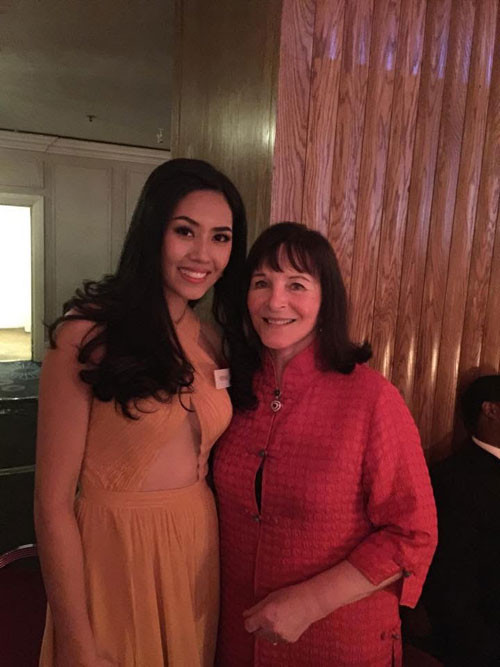 Nguyen Thi Loan Pham Huong con thieu khi thi Miss Universe-Hinh-3
