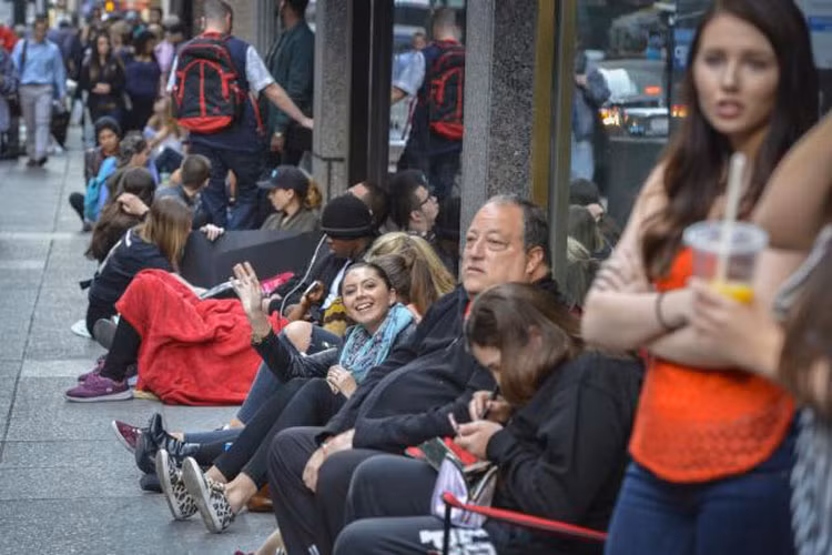 Alaina Ables, cô gái 26 đến từ Philadelphia vui vẻ chia sẻ “Kim Kardashian quá tuyệt vời. Cô ấy thực sự vui tính và là nguồn cảm cho những người phụ nữ khác”.