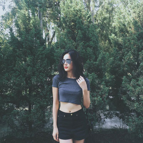 Ngoài ra, người đẹp còn tham gia diễn xuất nhiều bộ phim, trong đó có phim "Tấm Cám" hợp tác cùng Ngô Thanh Vân sắp ra mắt vào năm 2016.