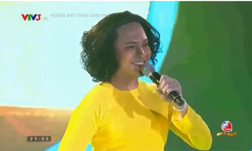 Phuong My Chi an tien nho hat luyen-Hinh-2