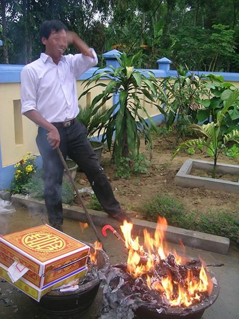 Le vat cung 'Hoa vang' mung 3 Tet nhu the nao ?