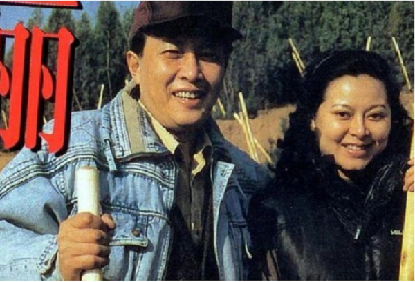 Đường Quốc Cường và người vợ thứ hai Trang Lệ, kém ông 12 tuổi (Ảnh: Sina).