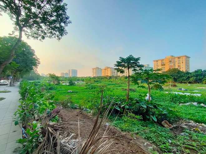 Năm 2016, UBND TP Hà Nội ban hành quyết định chấp thuận đầu tư dự án này cho liên danh Công ty CP Đầu tư và Phát triển công nghệ Hà Thành (INDECOTECH), Công ty CP Kinh doanh phát triển nhà và đô thị Hà Nội (HANHUD), Công ty CP Licogi 16 (hiện đã đổi tên thành Công ty CP Lizen) làm chủ đầu tư dự án trên, với tổng mức đầu tư khoảng 3.234,9 tỷ đồng. Trong đó, nguồn vốn chủ sở hữu nhà đầu tư chiếm 20%, tương đương 646 tỷ đồng. 