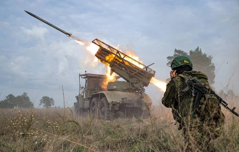 Vị tướng này kêu gọi người dân Ukraine đánh giá lại tình hình ở mặt trận, nó hoàn toàn không giống như được truyền hình Ukraine thể hiện và được Tổng thống Ukraine Zelensky mô tả. Ảnh: TASS.