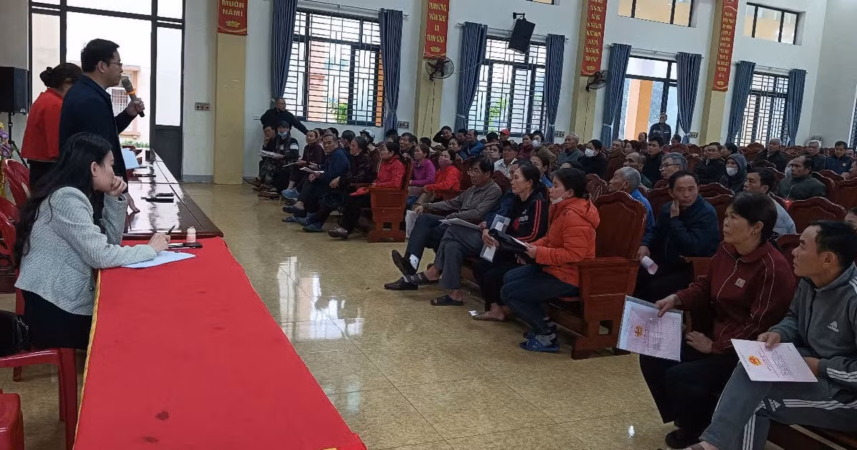 Hàng vạn hộ dân ở Hà Tĩnh đổ xô đi chỉnh lý bìa đất - Hình 3 Hang van ho dan o Ha Tinh do xo di chinh ly bia dat-Hinh-3