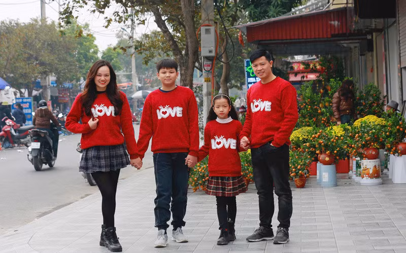 Mẹ đảm ở Hải Phòng mách mẹo lau nhà mùa nồm - Hình 2 Me dam o Hai Phong mach meo lau nha mua nom-Hinh-2