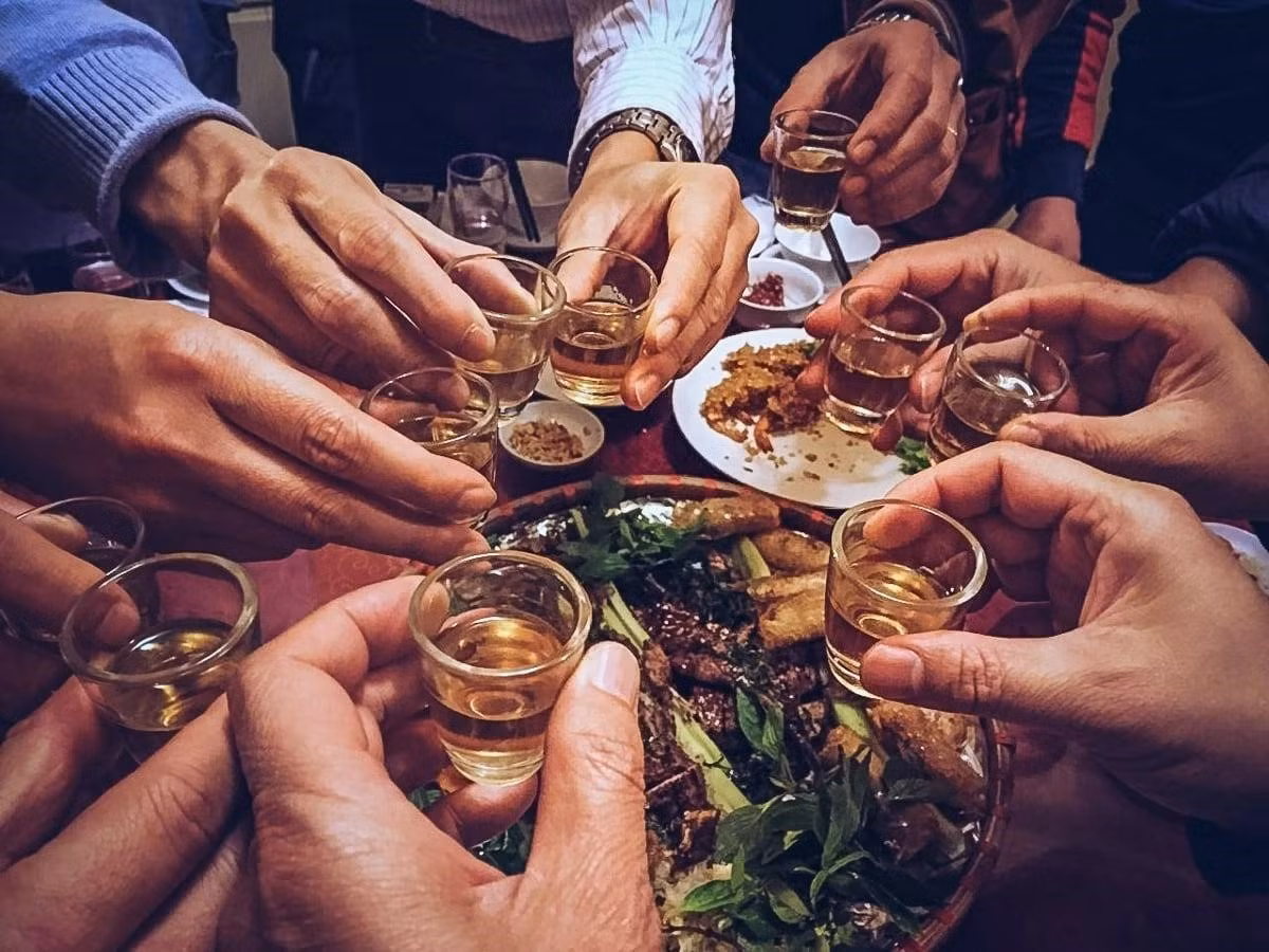 Tet vui den may cung dung uong ruou vao thoi diem nay