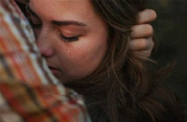 Doc nhung dong tin nhan cua chong voi chi gai vo, toi nga quy