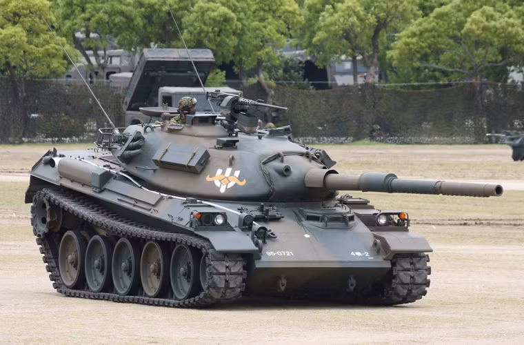 Tuy Nhật Bản chưa đả động gì tới việc cung cấp các loại xe tăng chiến đấu chủ lực. Thế nhưng, với kế hoạch hiện tại thay thế Type 74 đời cũ bằng Type 10 đang phát triển thì tương lai gần Nhật Bản có thể tính tới phương án bán bớt hoặc bán hết các xe tăng loại này cho các quốc gia ở Đông Nam Á. Nguồn ảnh: Tank Encylopedia