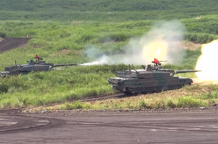 Việc rao bán các loại xe quân sự đã qua sử dụng là một cách mở rộng chi phí quốc phòng của Nhật Bản khi nước này đang trong giai đoạn "thắt lưng buộc bụng" trong việc đầu tư vào lĩnh vực quân sự. Các nước nằm trong tầm nhắm của Nhật bao gồm Philippines, Việt Nam, Thái Lan, Malaysia và Indonesia. Đây đều là những nước rất "chịu chi" trong lĩnh vực quốc phòng và được coi là những khách hàng tiềm năng ở khu vực Đông Nam Á. Nguồn ảnh: Youtube