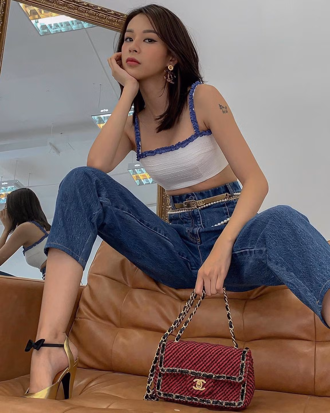 Đẳng cấp của cô nàng tín đồ Chanel.