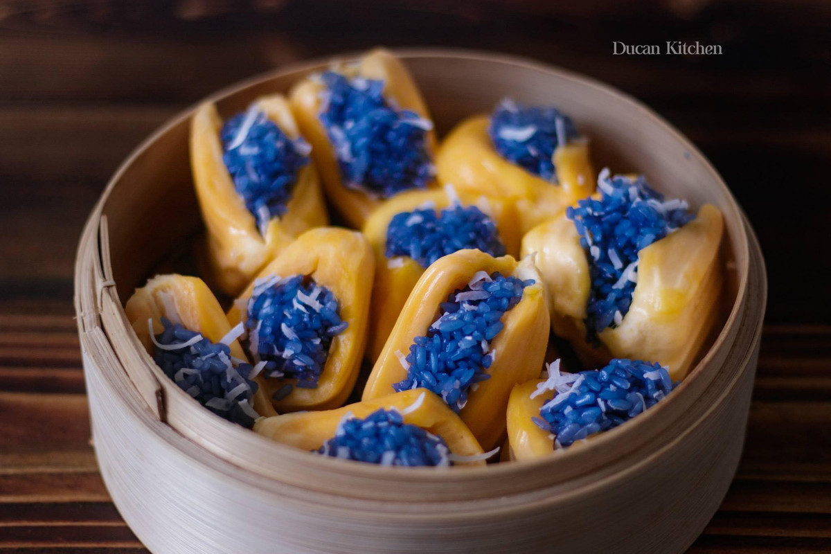 Xôi mít yêu không nỡ ăn từ hoa đậu biếc.