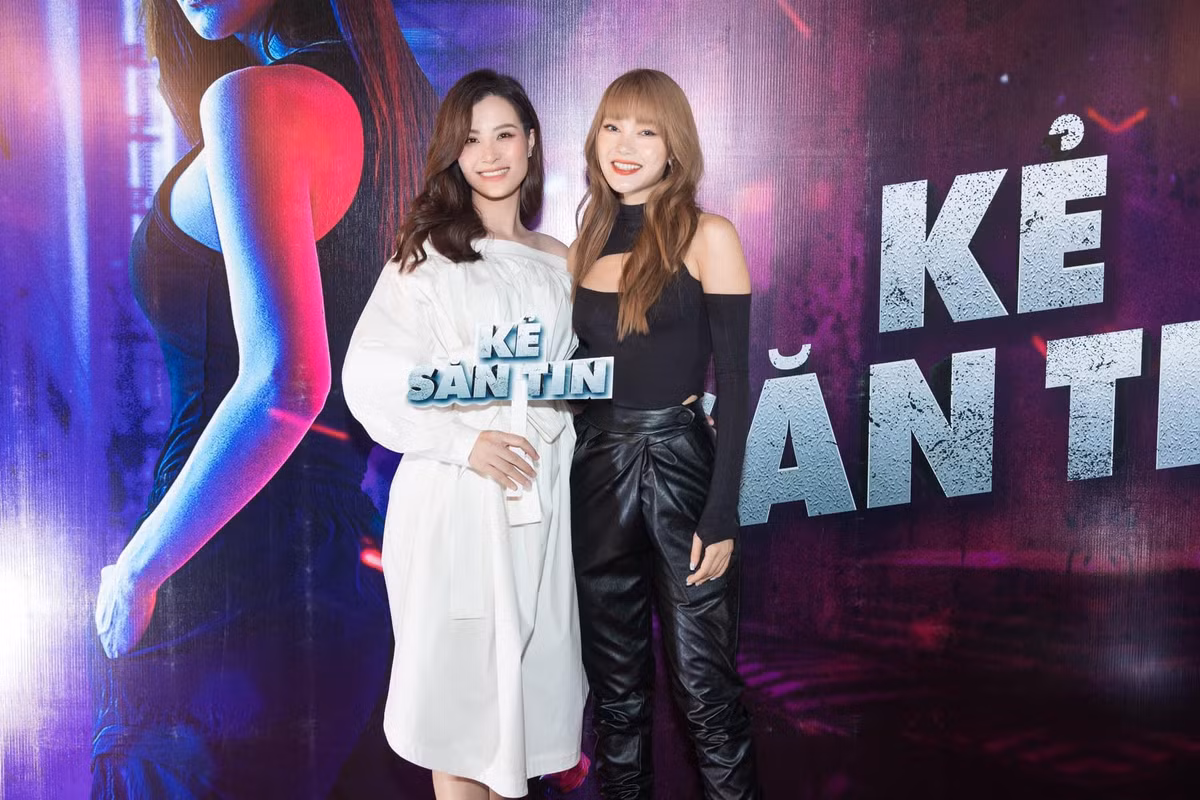 Nữ ca sĩ 31 tuổi trông cực trẻ trung, không để lộ những chỗ tăng cân như bắp đùi, bắp tay.