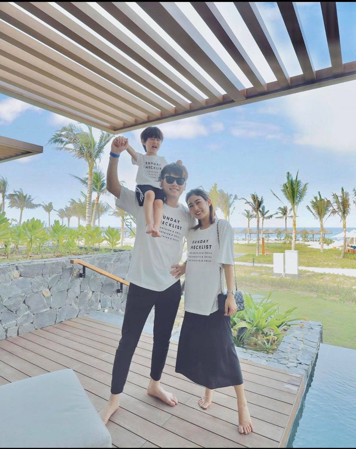 Vô cùng yêu thích style đơn giản, năng động.