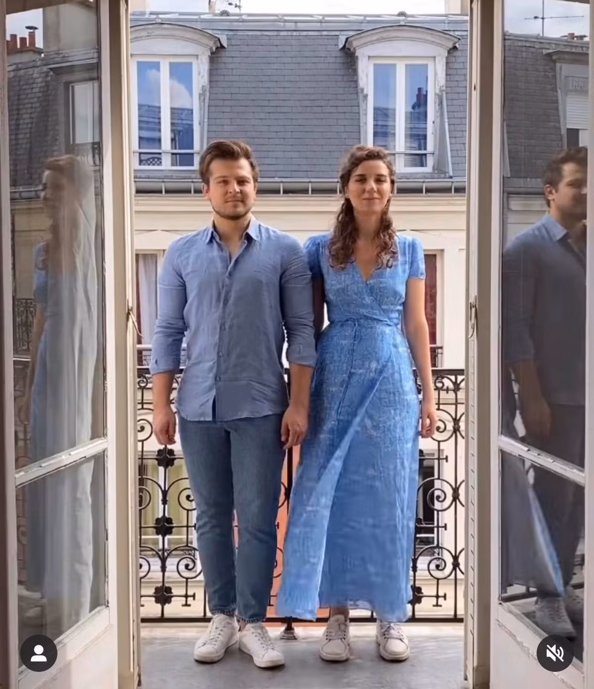 Những bộ trang phục được cặp đôi đầu tư rất kĩ lưỡng cả về màu sắc và chất liêu.