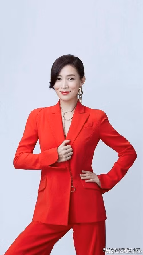 Với vẻ đẹp đậm chất Á Đông vừa mặn mà vừa sắc sảo, Xa Thi Mạn cho thấy mình phù hợp với nhiều loại phim và vai diễn, là diễn viên tài năng bậc nhất màn ảnh.