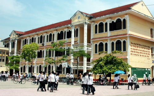 Chi tieu tuyen sinh vao lop 10 cac truong chuyen tai TP HCM