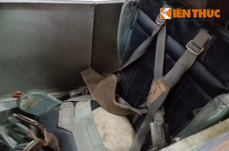 Thành phần quan trọng nhất của thiết bị - ghế phóng như ghế của máy bay thực.