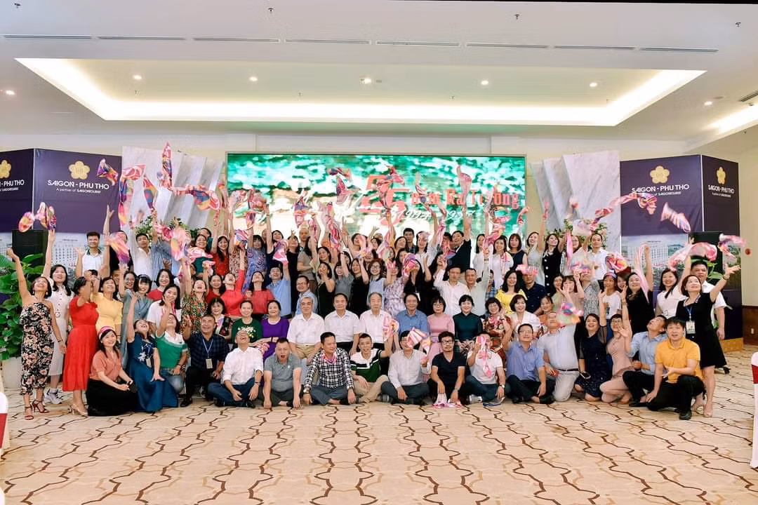 Truong THPT Chuyen Hung Vuong - tu hao 40 nam thap lua-Hinh-4