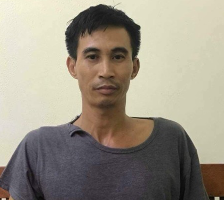 Trong quá trình phá án, lần theo các dấu vết cùng các tang chứng vật chứng tại hiện trường, lực lượng chức năng đã điều tra làm rõ và bắt giữ được đối tượng gây án là Đinh Công Tráng (SN 1977, ở khu phố An Bình, phường An Tảo, TP.Hưng Yên). 