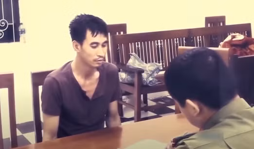 Tuy nhiên, bằng các biện pháp nghiệp vụ, vật chứng, tang chứng thu được, Tráng đã khai nhận hành vi phạm tội của mình. Cơ quan CSĐT đã ra quyết định khởi tố bị can đối với Đinh Công Tráng về tội giết người và được Viện kiểm sát nhân dân cùng cấp phê chuẩn.